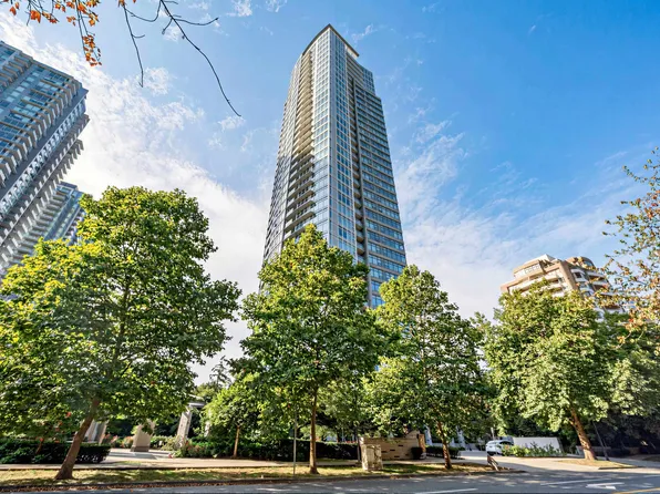 4880 Bennett St #3302, Burnaby, BC V5H 0C1