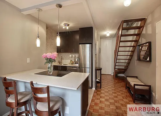 Sold by Warburg | media 7