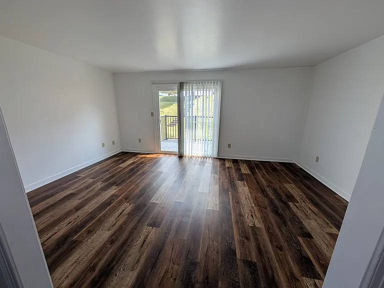 Brandon Point Apartments — Photo 25