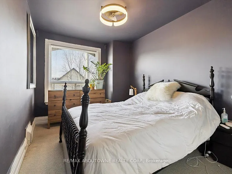 28 Saint Matthews Ave — Photo 19