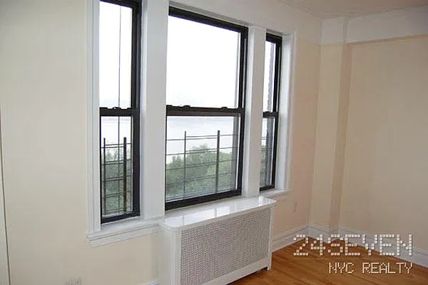 Rented by 24 7 NYC Realty Inc. | media 31