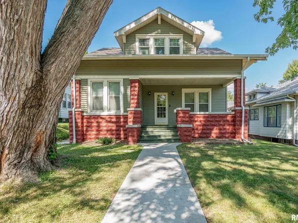 1330 W 12th St, Davenport, IA 52804