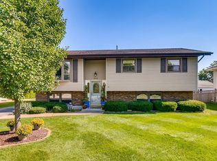 495 5th St, Lemont, IL 60439