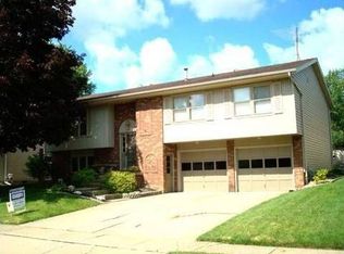 1051 Veech Ln, Decatur, IL 62521