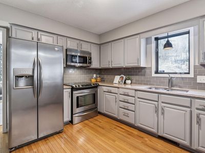 8435 137th St W, Apple Valley, MN, 55124