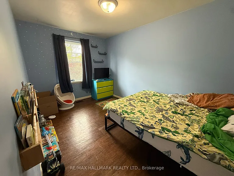 357 Monica Cres — Photo 14