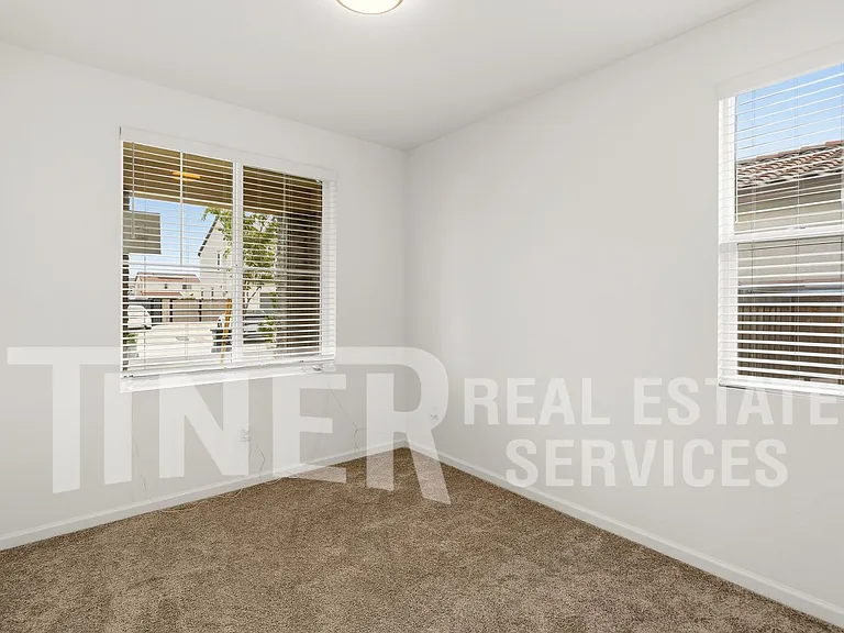8112 Joecy Way — Photo 16