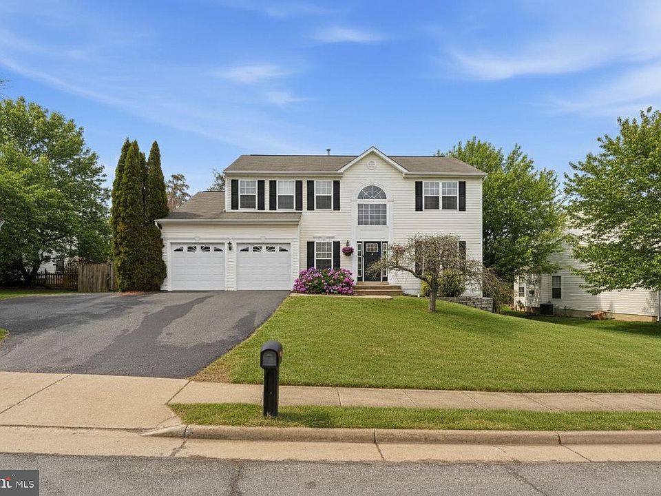 1st image of 114 Saint Roberts Dr