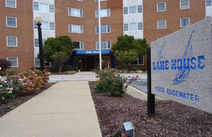 1st image of 11850 Edgewater Dr APT 101