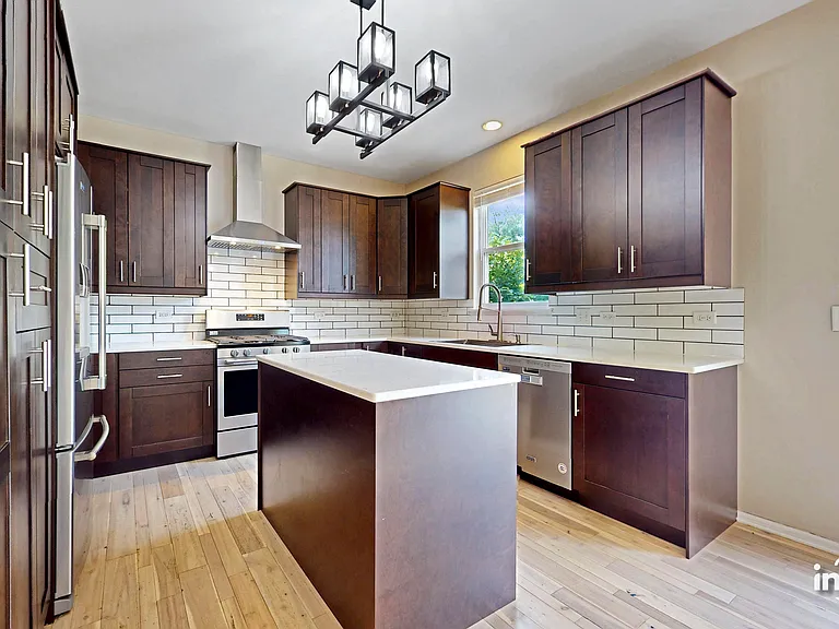 2437 Sir Barton Ln — Photo 10