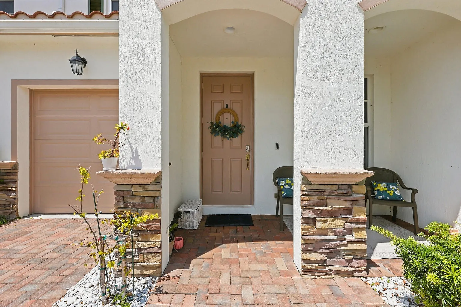 3 bed, 2.5 bath, 1806 sqft, $3,150 — Photo 1