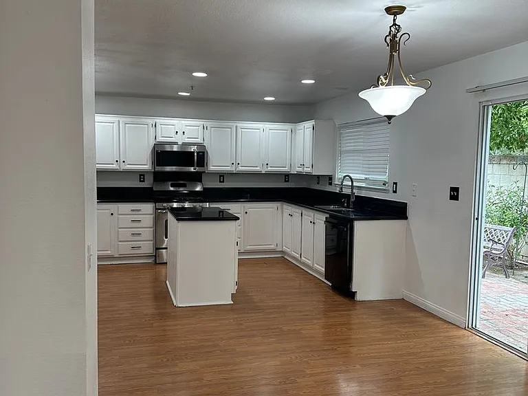 1825 Nixon Ave — Photo 28