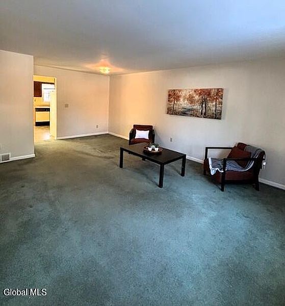 2nd image of 148 Williamsburg Court
