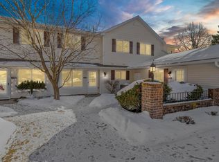 7570 15th Street Ln N, Oakdale, MN 55128