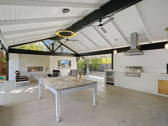3rd image of 4532 Oak Glen Way