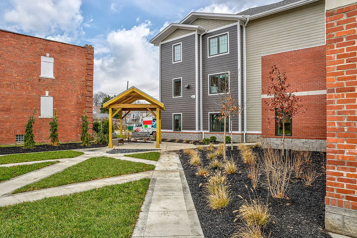 Fairwood Commons — Photo 3