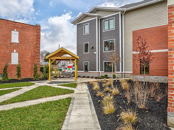Fairwood Commons