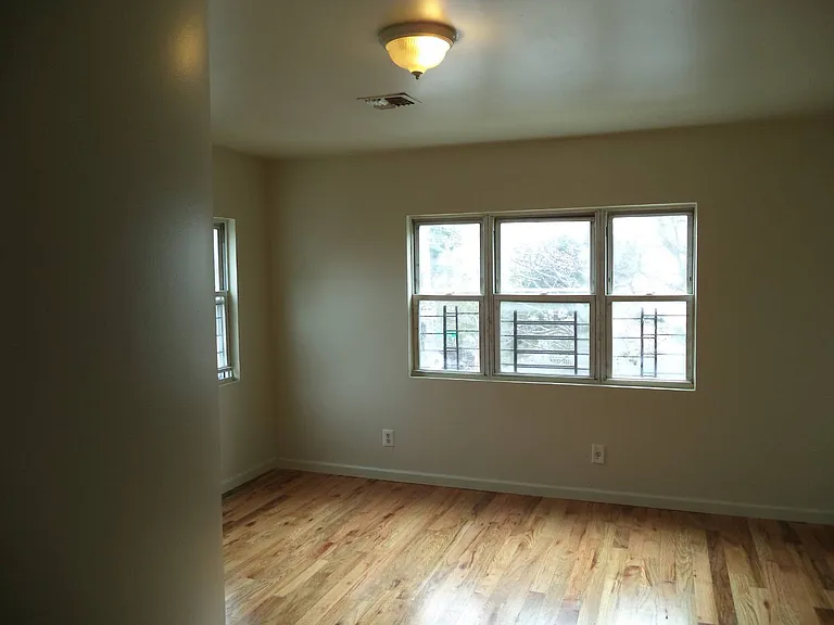 106-23 Inwood St #2 — Photo 14