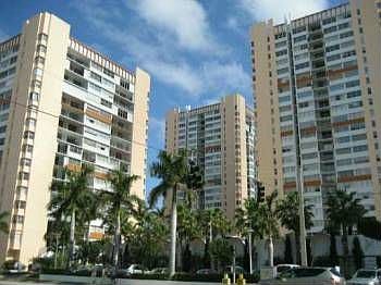 2nd image of 1880 S Ocean Dr APT 603