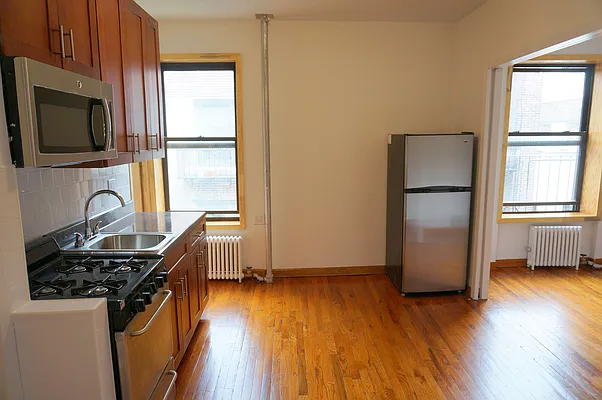 Rented by Compass | media 9