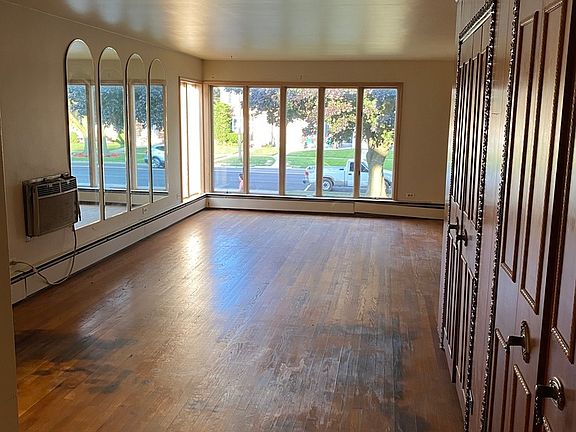4th image of 1634 N 19th Ave