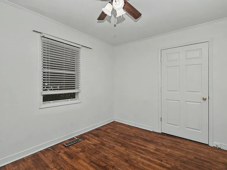 2113 Jennie Linn Dr — Photo 33