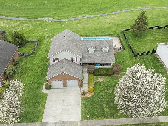 5th image of 179 General Cleburne Dr