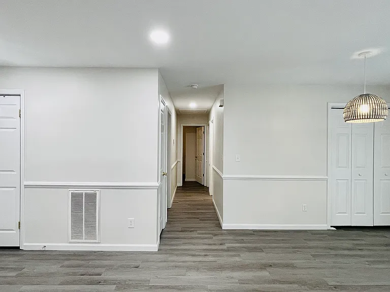 909 Meadow Dr — Photo 4