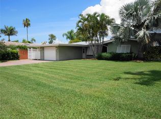 356 Bath Club Blvd N, North Redington Beach, FL 33708