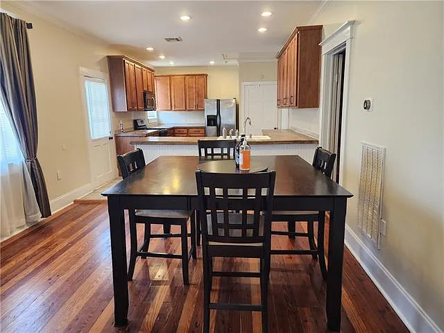 2535 Nashville Ave — Photo 3
