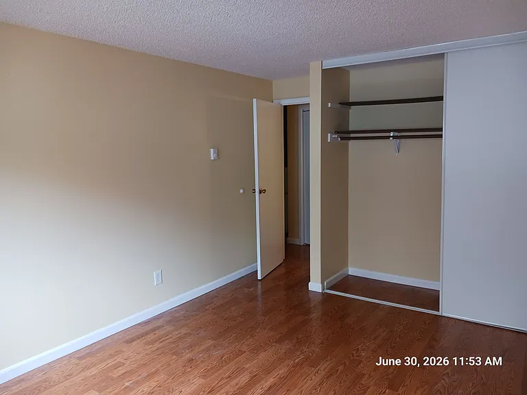 1001 Taylor Ave N — Photo 9