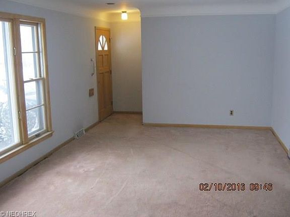 3rd image of 4458 Hillcroft Dr