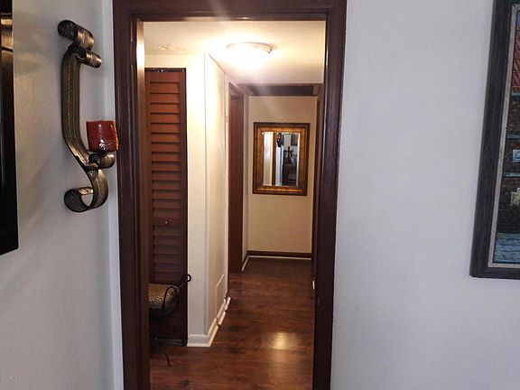 4th image of 8007 Wakefield Ave