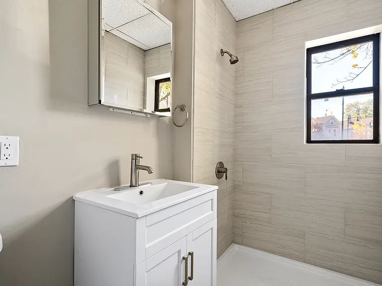 10 Green St #4J — Photo 11