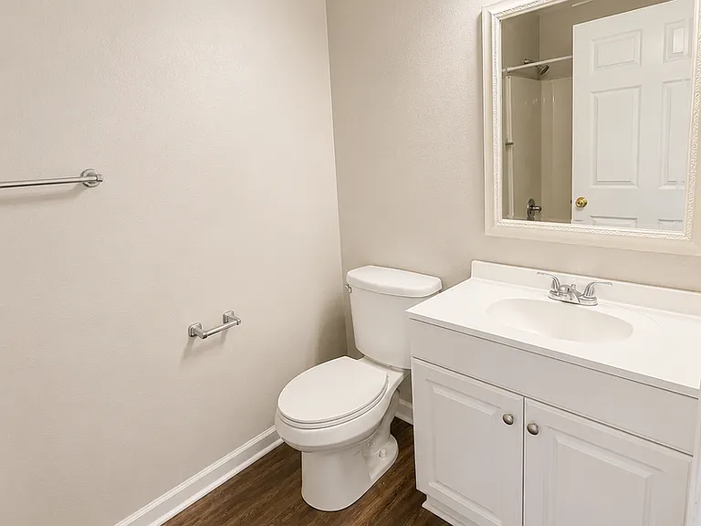 2324 Kentucky Ave — Photo 8