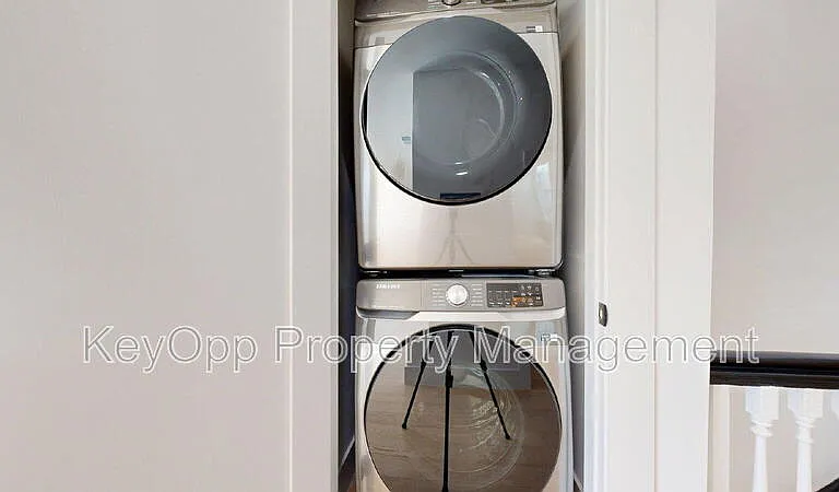 489 Guerrero St — Photo 12