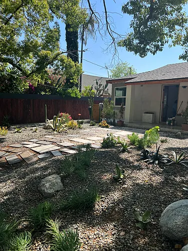 261 N Oak Ave Photo 1