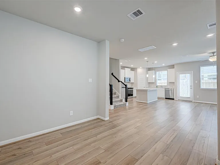 1526 Lakeline Oak Dr — Photo 5