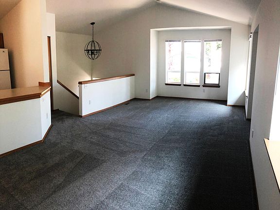 New Carpet throughout home!