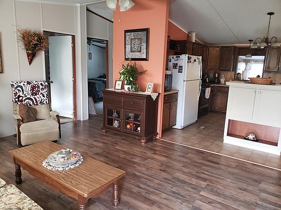 2nd image of 318 Gardner Dr