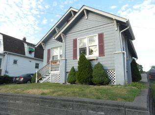 54 S 2nd St, Fords, NJ 08863