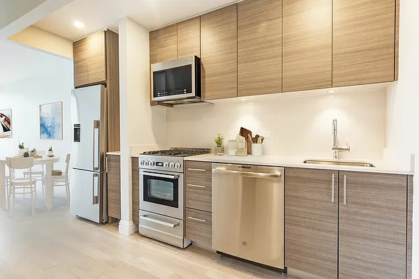 Rented by Stonehenge NYC LLC | media 3