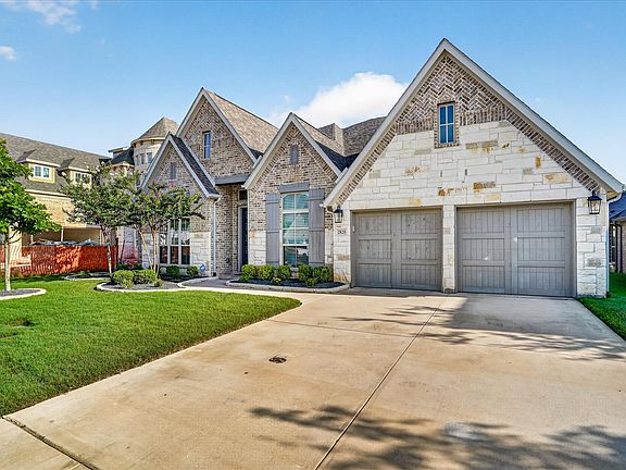 2nd image of 2825 Shane Dr