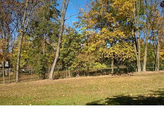 5th image of 3202 Doris Ct