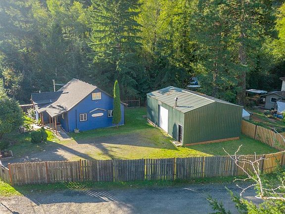 5th image of 566 N Bear Creek Rd