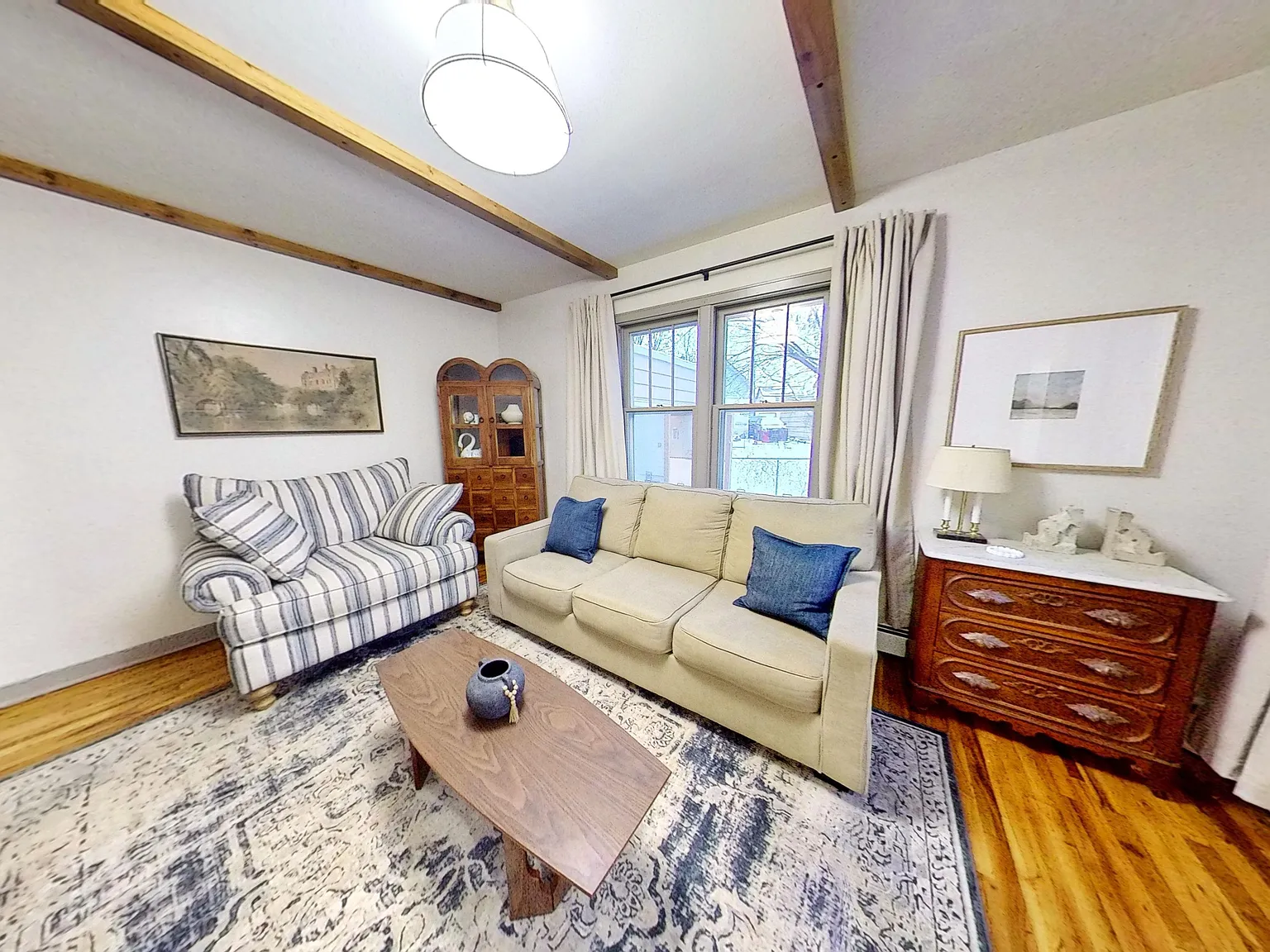 2 bed, $1,600 — Photo 1