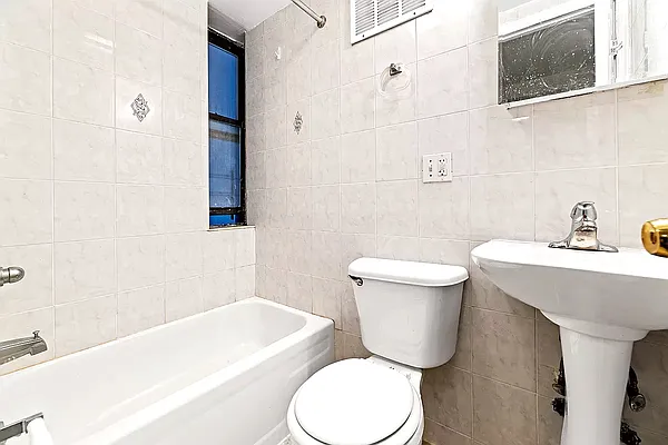 Rented by Living New York | media 10