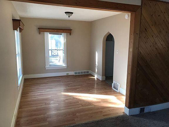 3rd image of 366 N Lyman St