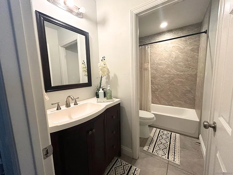1121 Grand Ave — Photo 12