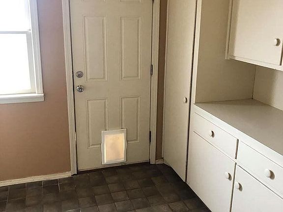 4th image of 505 W Illinois Ave
